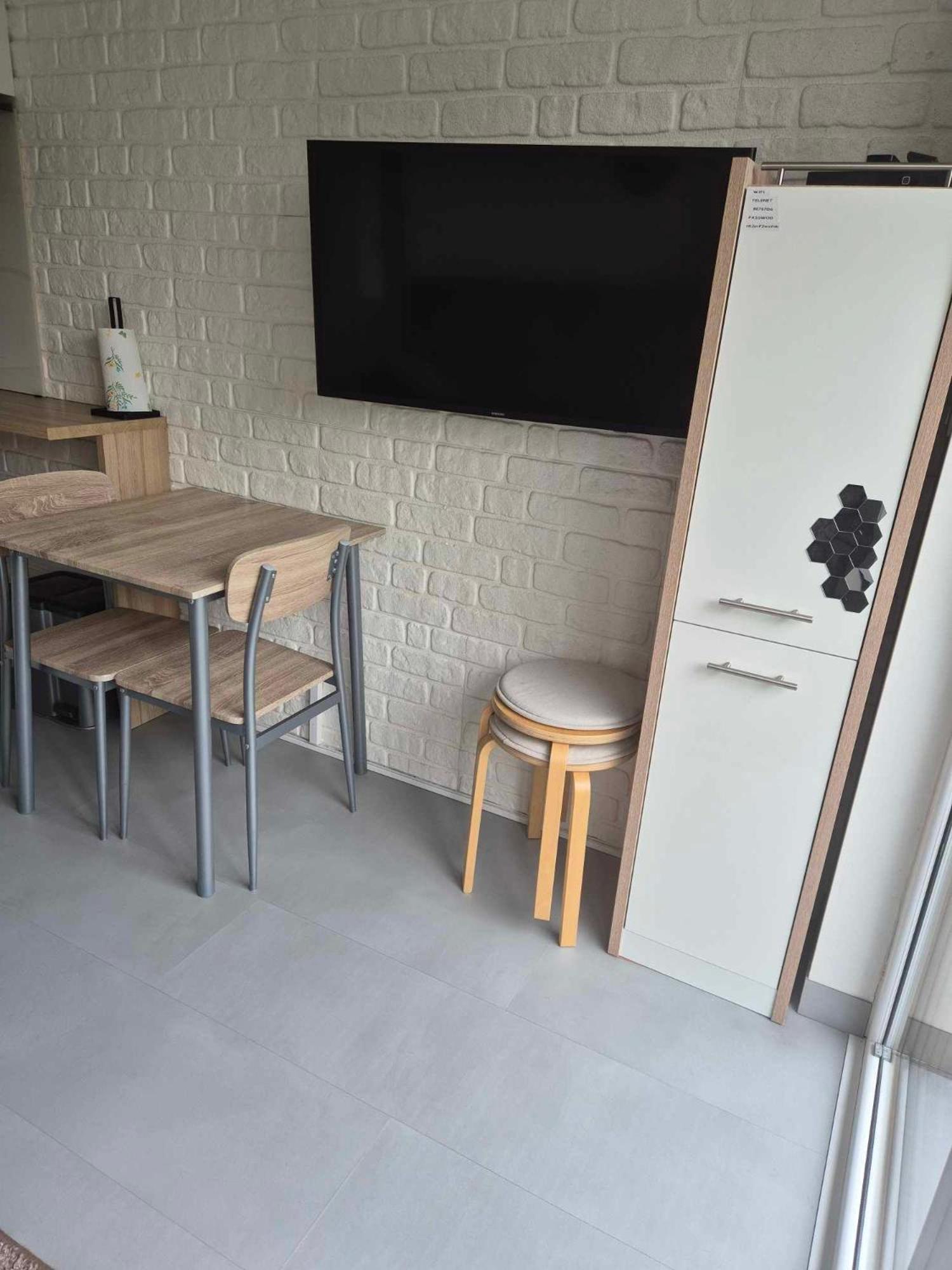 Smaal Apartment Beti Oostkamp Esterno foto